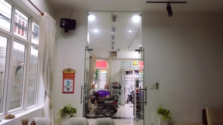 Bán Nhà Dương Dương Bá Trạc 50M 1 Trệt, 2 Lầu, ST, giá chỉ 3,62 tỷ, Quận 8