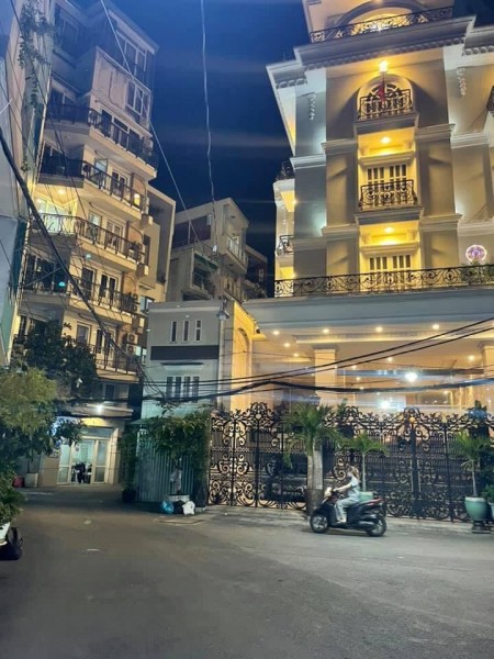 Bán nhà ở Lê Văn Sỹ, Phường 12, Quận 3, 100m2, nở hậu, hẻm hơn 6m