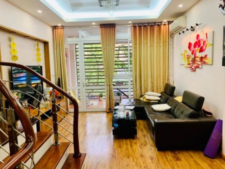 Cần bán gấp nhà Trần Phú, trung tâm Quận Hà Đong, diện tích 58m2, mt 4.5m, giá 3.75 tỷ