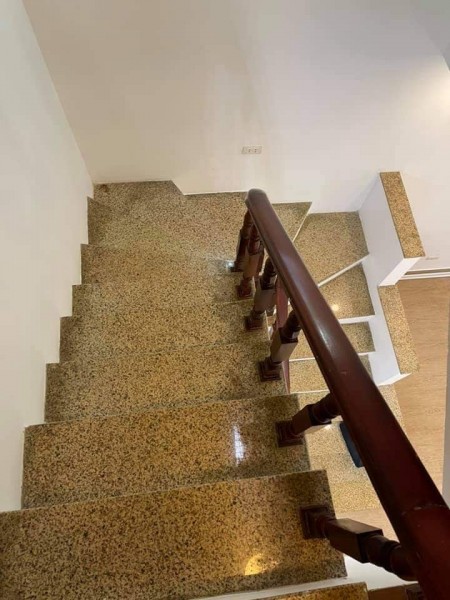 Bán nhà Vĩnh Hưng, siêu phẩm mới lên, vị tí nhất đẳng, dt 39m2, giá 2.1 tỷ