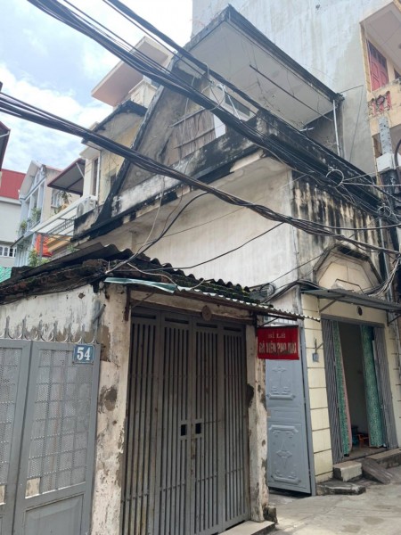 Bán nhà Lạc Long Quân, giá rẻ tiện ích cao, 30m2, giá bán 2.9 tỷ