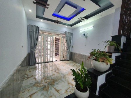 Chủ bán nhà. hẻm xe hơi quay đầu 45m2, 3 tầng, nở hậu, 4.5 tỷ Quang Trung, Gò Vấp