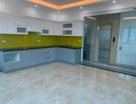 Nhà Đống Đa, 50m2x6T, MT 5,6m, lô góc, thang máy, ô tô, kinh doanh, giá 8,45 tỷ