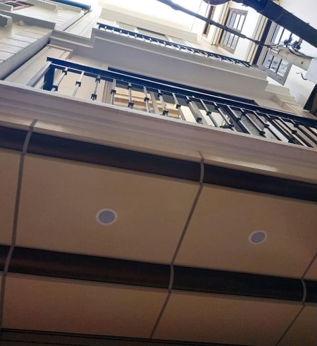 Bán nhà nguyên căn 6 tầng, kinh doanh 50 triệu, diện tích 80m2, kiến trúc hiện đại