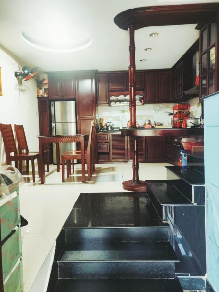Nhà mặt tiền kinh doanh Đđường Số 8, phường Tân Quy, Quận 7, giá 10.35 tỷ