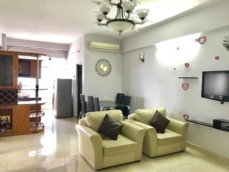 Chính chủ bán gấp giá tốt căn hộ H3 Hoàng Diệu 75m2 2pn Full nội thất