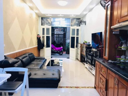 Bán nhà phố Vĩnh Hưng, diện tích rộng 45m2, giá chỉ 3x tỷ, sổ riêng