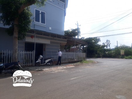 Bán nhà mặt tiền ngã 4 giá rẻ, mặt tiền đường Nguyễn Công Trứ, TP Bảo Lộc, Lâm Đồng giá 8.5 tỷ