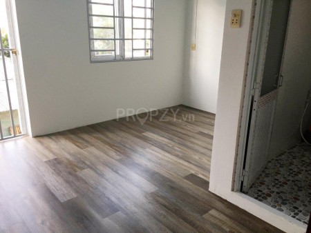 Cho thuê nhà phố hẻm xe tải Phú Thuận Quận 7, diện tích 54m2, lhcc