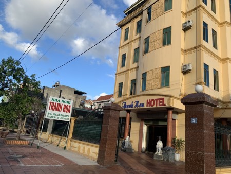 Bán khách sạn Thanh Hoa nằm ở khu sầm uất cả ngày và đêm tại thành phố Cẩm Phả