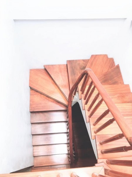 Bán nhà ô tô đẹp nhất Thanh Lân, chủ tự xây, tặng toàn bộ nội thất, bãi gửi ô tô ngay cổng