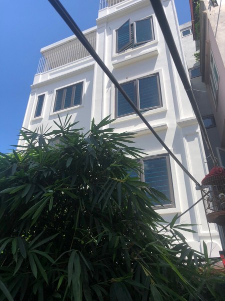 Siêu Phẩm Xuân La Tây Hồ 5 tầng đúc kiên cố thang máy, lh 03641001060, giá 5.6 tỷ