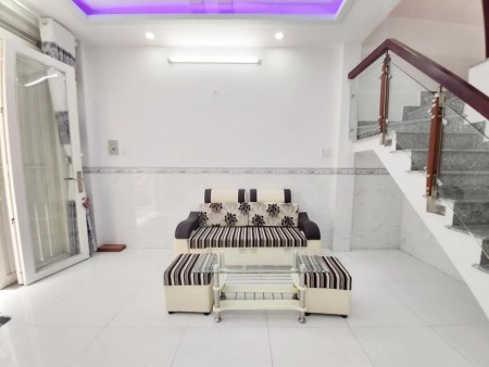 Chủ gửi bán nahf mới đẹp vào ở ngay, dt 39m2, 2 tầng, giá 3.7 tỷ, phường 16, Gò Vấp