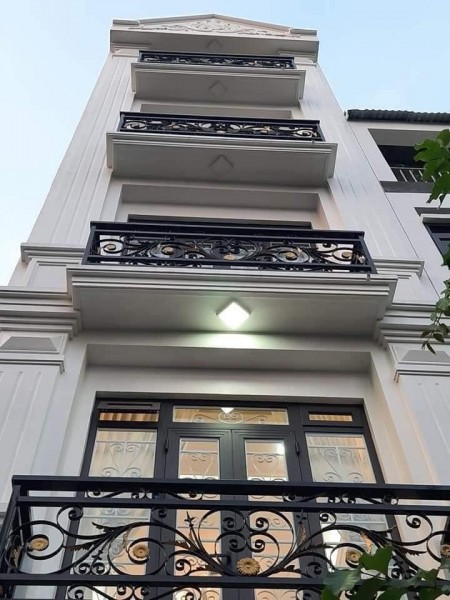 Cần bán nhà riêng 37m2 phố Xa la ,Kiến Hưng .Kinh doanh sầm uất.Ô tô đỗ.3tỷ2