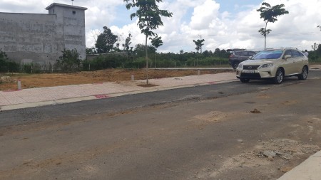Ông anh cần bán gấp 340m2 đất SHR, trong KP3, phường Hắc Dịch, tx Phú Mỹ, BR-VT. Giá ngộp mùa dịch.