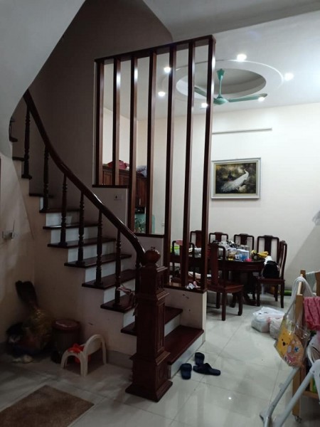 Bán nhà Phạm Tuấn Tài phân lô đường ô tô tránh, ở và KD đều tốt.