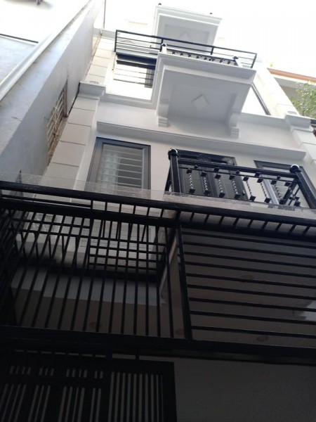 Bán nhà 2 mặt thoáng, nở hậu, ngõ thông, 100m bãi gửi ô tô, bao đẹp, 5 tầng