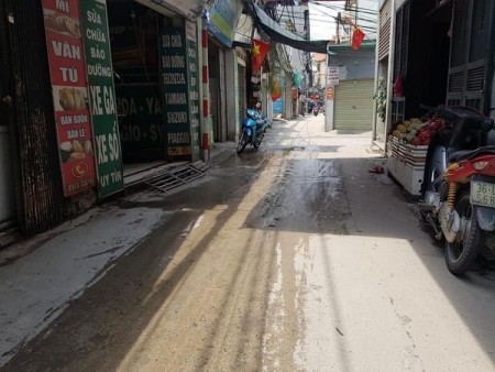 Duy nhất một căn mừa Covid tại Lĩnh Nam, 30m, ngõ ô tô thẳng chợ đêm, giá 3 tỷ