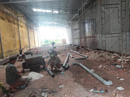 Kho 500m2 mặt tiền Lã Xuân Oai, kho mới cao-thoáng, có 3 pha