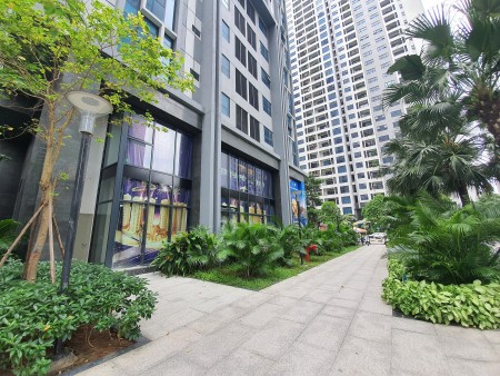 Cho thuê mặt bằng kinh doanh DT 150m2 tại tòa S2 Goldmark City 136 Hồ Tùng Mậu. LH: 077.23.66666