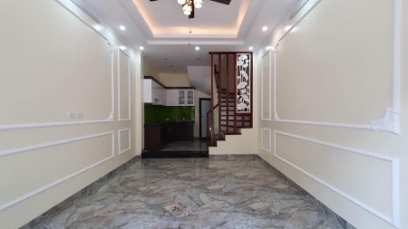 Hạ giá tụt huyết áp nhà phố Trạm lô góc dt 44m2 x 5 tầng, giá nhỉnh 4 tỷ