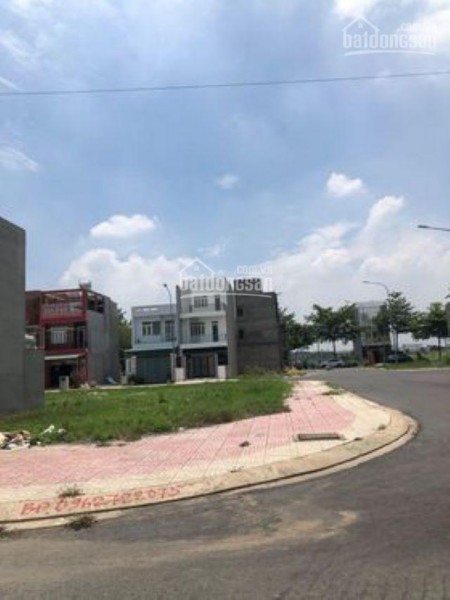 Lô góc cần bán, thổ cư 200m2- Đức Hoà Long An, mặt tiền kinh doanh, SHR