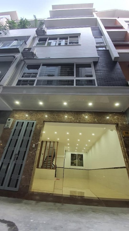 Trung Kính kinh doanh, văn phòng ô tô tránh dt 60m2 x 6 tầng, MT 5,5m.