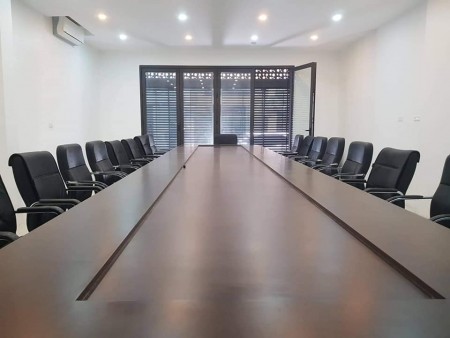 Bán gấp nhà đẹp Lạc Long Quân, Mặt tiền khủng, ÔTô tránh KD dt 150M2 x5T chỉ 24.5 tỷ. Tây Hồ