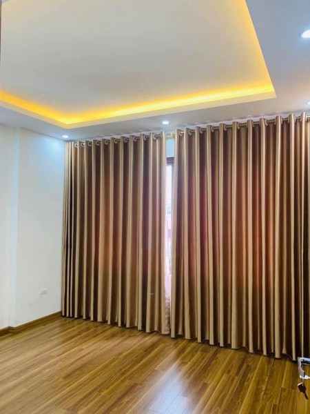 Bán nhà siêu hiếm Phố Nguyễn Văn Cừ dt 62m2 sổ đẹp giá 3.45 tỷ