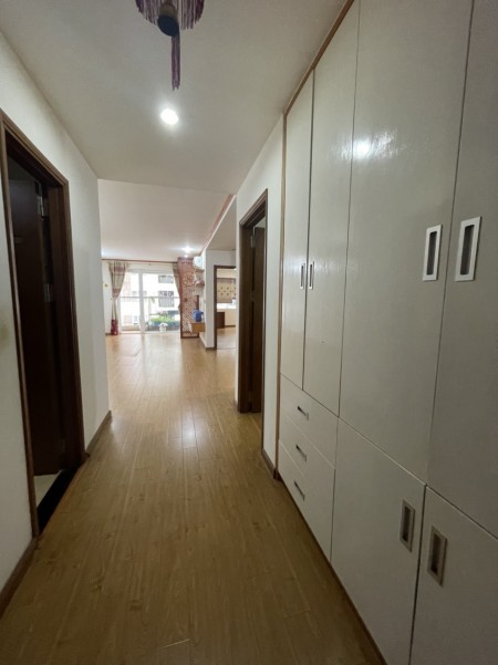 Chính chủ cần bán căn 3310- tòa V1 Văn Phú Victoria, phường Phú La, Hà Đông.
