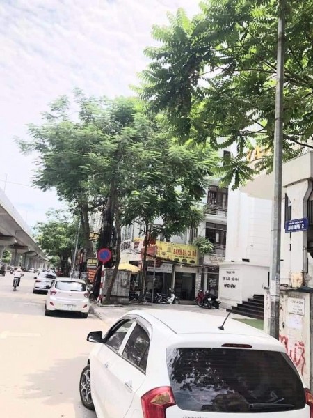 Nhà phố Hào Nam lô góc 4m ra ô tô tránh, an sinh đỉnh, dt 45m2, 4 tầng đúc, mt 4m, giá 5.8 tỷ