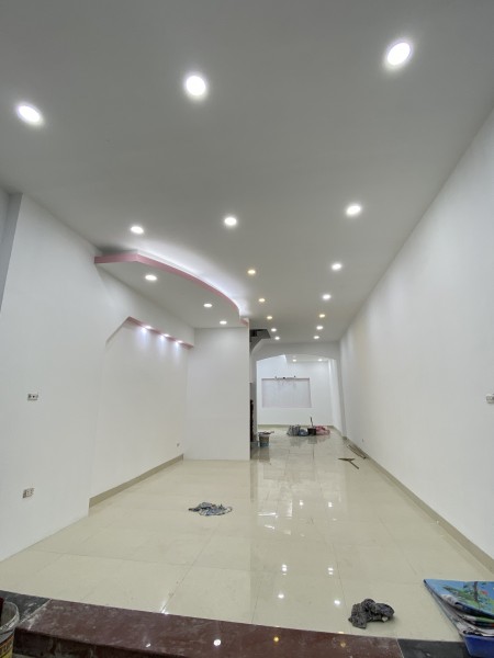 Cho thuê nhà ở Cầu giấy diện tích 85m2 sạch đẹp, 5 tầng đúc bê tông thép