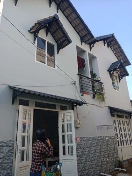 Nhà đẹp bán rẻ mùa dịch kết cấu 1 trệt. 1 lầu huyện Nhà Bè, giá 1.150 tỷ