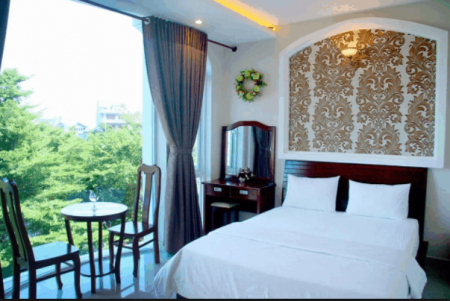 Bán gấp khách sạn 24p mặt tiền Phó Đức Chính cách biển 50m. P.Thắng Tam