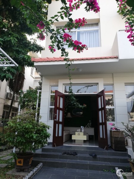 Cho thuê biệt thự Mỹ Tú 3 Phú Mỹ Hưng, dt đất 10x20, dtxd 300m2, 3 tầng