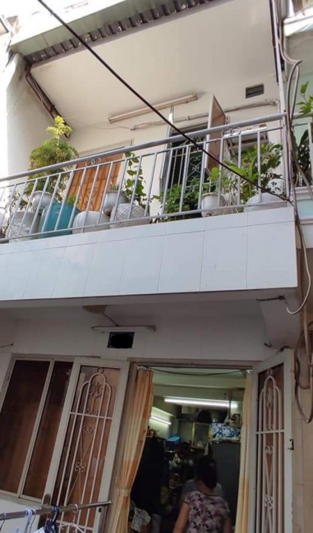 Bán nhà Ni Sư Huỳnh Liên, dt 21m2, có giếng trời, hbg, Tân Bình, giá 2.4 tỷ