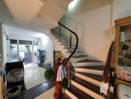 Ngọc Thụy Long Biên, nhà ở anh sinh thoáng đẹp, tiện ích gần trường Pháp, chợ, khu đô thi Khai Sơn