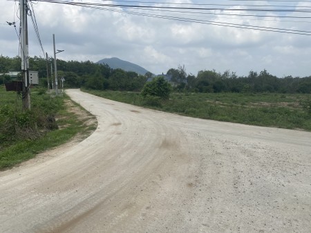 Em có 2 lô đất liên kề cần bán để lấy vốn có việc, không có việc thì cũng sẽ không bán
