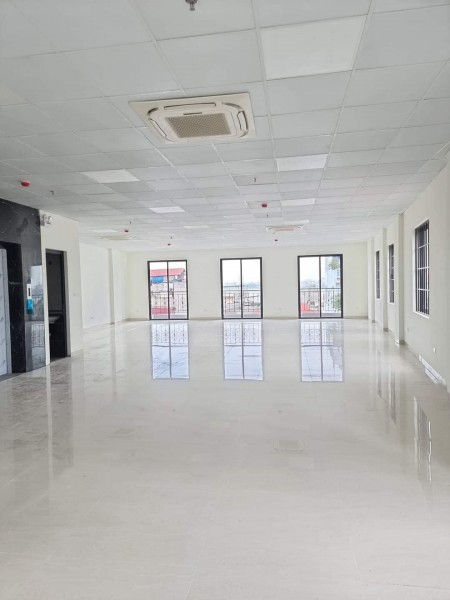 Ưu đãi mùa dịch từ cđt giá thuê chỉ còn 408.000/m2 cho khách thuê tại Geleximco Building