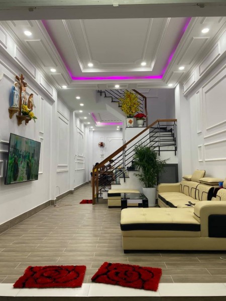 Bán nhà Bờ Bao Tân Thắng, Tân Phú dt 60m2 2 tầng, hẻm xe hơi, giá 5 tỷ 4