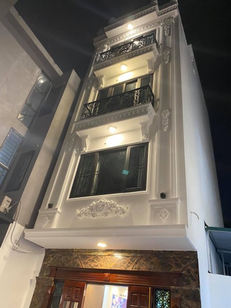 Bán nhà Nguyễn Sơn 49m2, 4 tầng, ô tô qua cửa, mặt tiền rộng, giá 4.45 tỷ