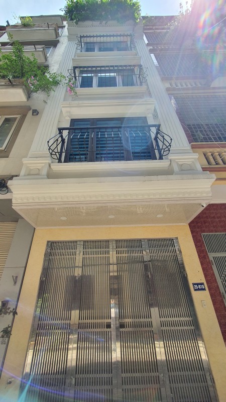 Nhà đẹp phố Láng Thượng, Đống Đa ô to vào nhà, kinh doanh đỉnh, giao thông thuận tiện, DT 41m2, 6 tầng