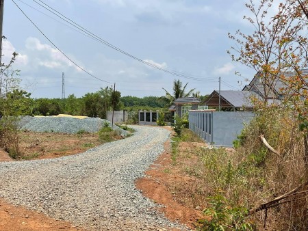Đất Bình Phước ngay KCN lớn 11x100 450tr