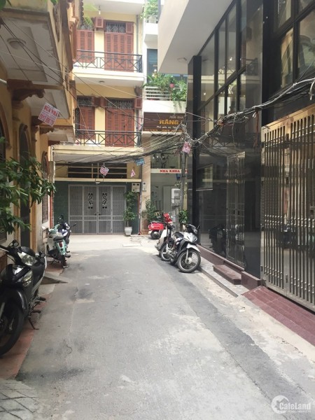 Bán Nhà Phân Lô Quân Đội , Oto 7 Chỗ Đỗ Cửa , Sổ Đỏ Vuông Vắn , Đồ Gỗ Xin Sò . Giá 5.5 tỷ