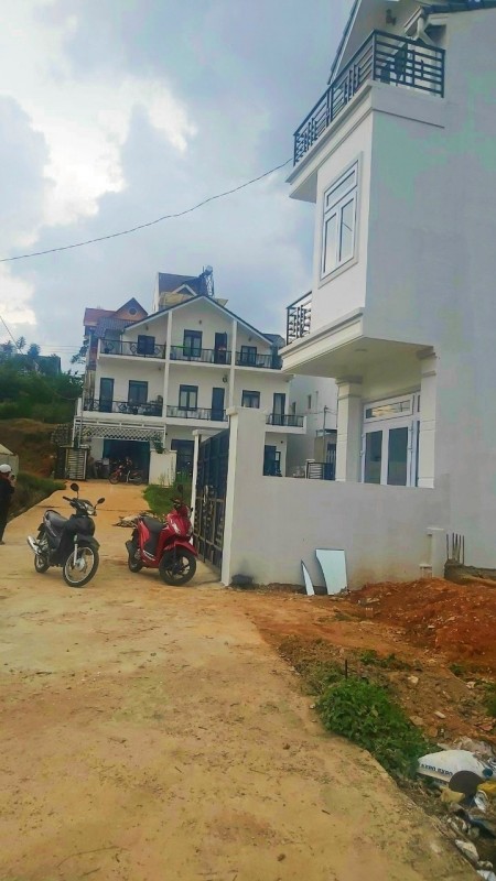 Nhà mới xây đẹp hiện đại đường Cao Thắng, phường 7, thành phố Đà Lạt