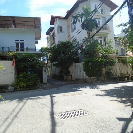 Diện tích khủng khinh doanh đỉnh, nhà Hoa Lâm Long Biên, dt 120m2, giá 4.55 tỷ