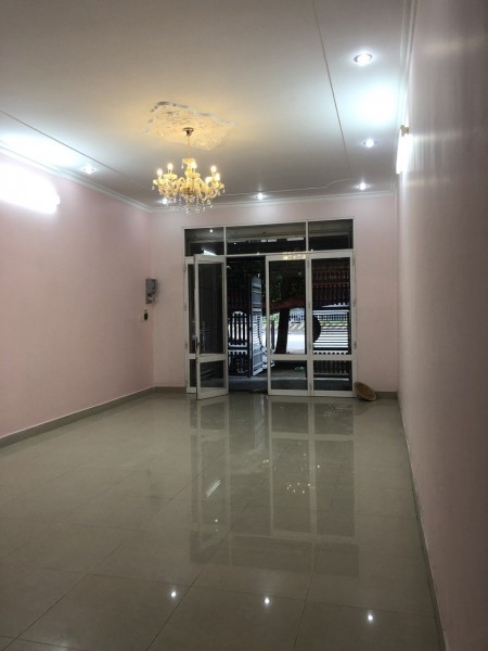 Nhà 1 trệt 2 lầu MẶT TIỀN đường Nguyễn Ái Quốc, gần trường THPT Chu Văn An