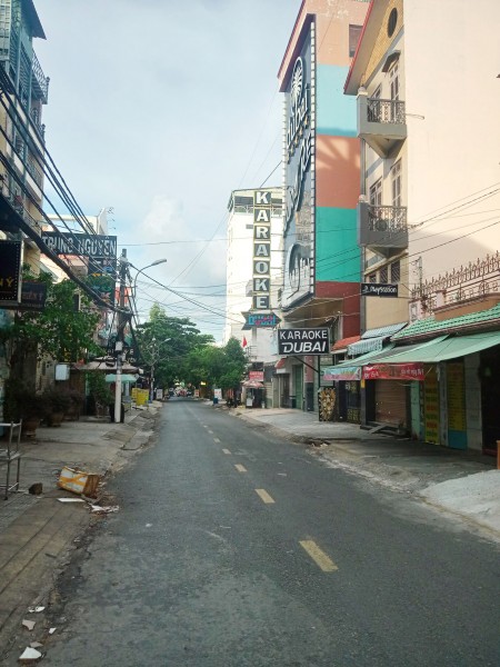 Bán nhà Mặt Tiền đường số 4, phường 7, Gò Vấp, 5 Tầng BTCT.