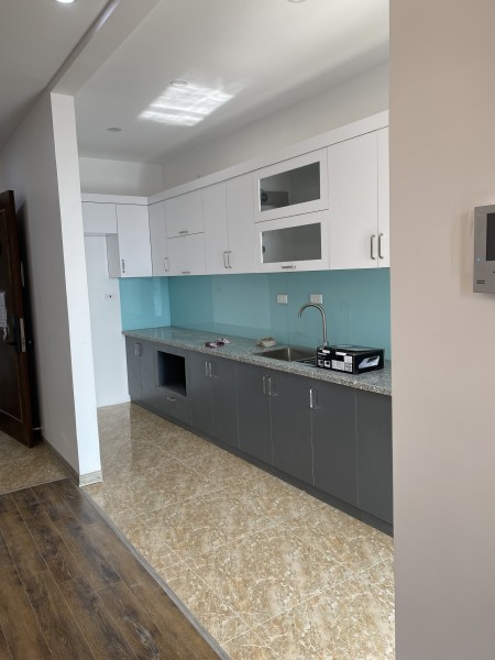 Cho thuê gấp căn hộ ở The Emerald Mỹ Đình, 2PN đồ cơ bản giá 13tr/tháng LH 0327582785