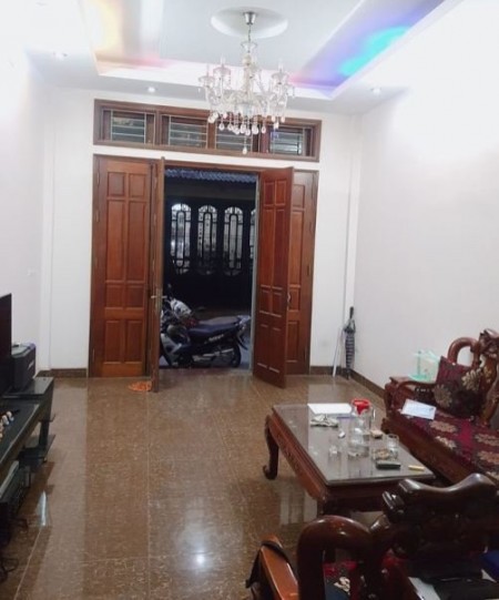 Bán nhà Nguyễn Văn Cừ, 5 phút sang trung tâm, full nội thất, 36m 4 tầng, 3 tỷ